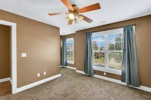 Bedroom - 2005 Emerald Dr, Champaign, IL 61822 photo 8 of 10