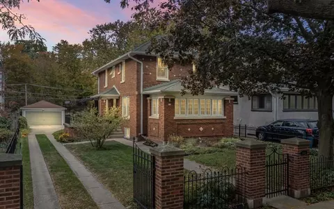 Exterior - 604 Park Ave, River Forest, IL 60305 photo 5 of 9