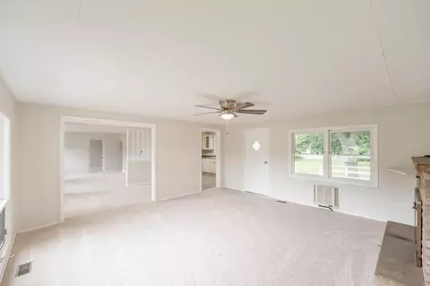 Living - 11502 Main St, Huntley, IL 60142 photo 1 of 4