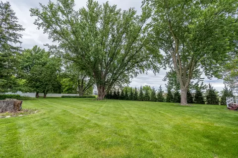 Exterior - 11502 Main St, Huntley, IL 60142 photo 5 of 5