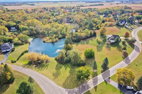 7110 Prairie Dr, Spring Grove, IL 60081 photo 2