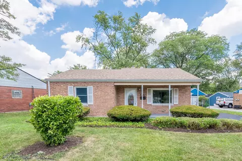 18617 Palmer Cir, Homewood, IL 60430