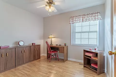 989 S Chippendale Dr, Bartlett, IL 60103 photo 9