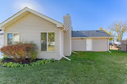 989 S Chippendale Dr, Bartlett, IL 60103 photo 15