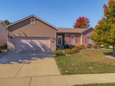 Exterior - 2267 Emory Ln, Normal, IL 61761 photo 3 of 10