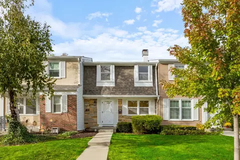 1032 Denham Pl, Schaumburg, IL 60194