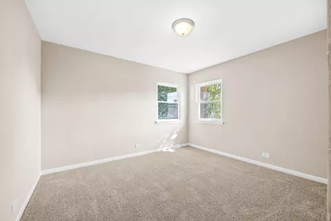 Bedroom - 8719 44th Pl, Lyons, IL 60534 photo 5 of 6