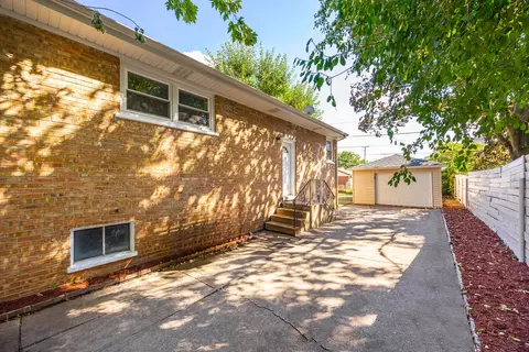 Exterior - 8719 44th Pl, Lyons, IL 60534 photo 1 of 4