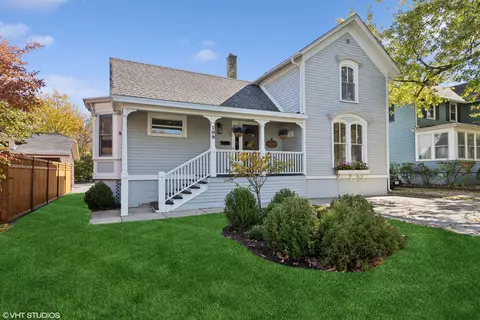 109 Dundee Ave, Barrington, IL 60010