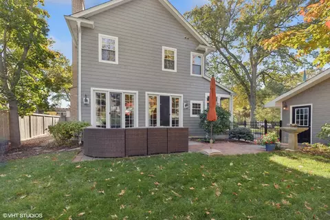 Exterior - 306 E Center Ave, Lake Bluff, IL 60044 photo 8 of 8