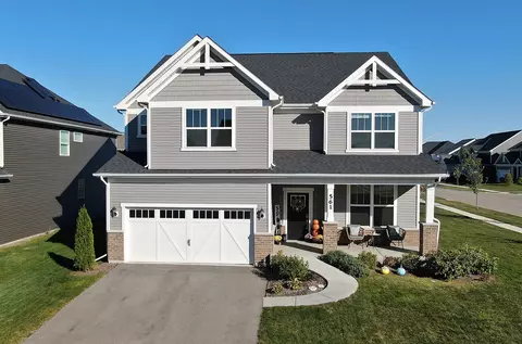 561 Golden Star Dr, Bolingbrook, IL 60490