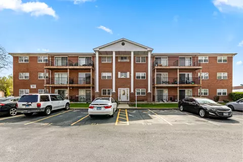 6115 W 94th St #A2, Oak Lawn, IL 60453