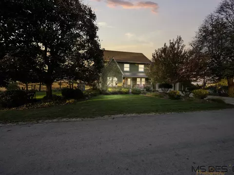 5995 W Clare Rd, Clare, IL 60111