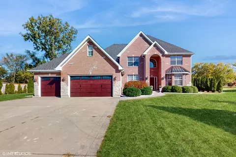 632 Hickman Ln, Woodstock, IL 60098
