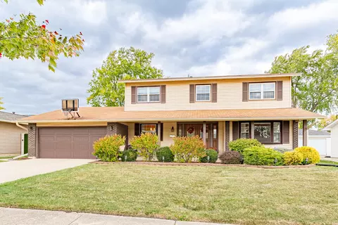 86 Clearmont Dr, Elk Grove Village, IL 60007