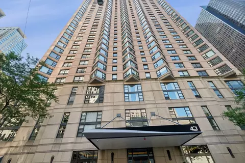 401 E Ontario St #2408, Chicago, IL 60611