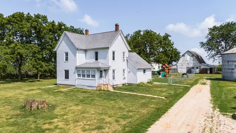 333 E 1600 North Rd, Flanagan, IL 61740