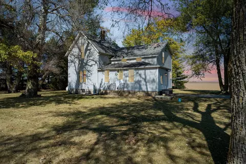 5721 E 2200 Rd N, Flanagan, IL 61740