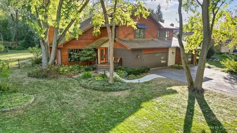 28 W731 Berkshire Rd, West Chicago, IL 60185