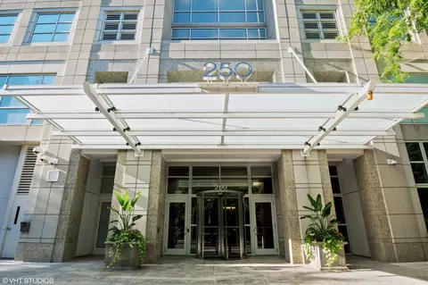 250 E Pearson St #2706, Chicago, IL 60611