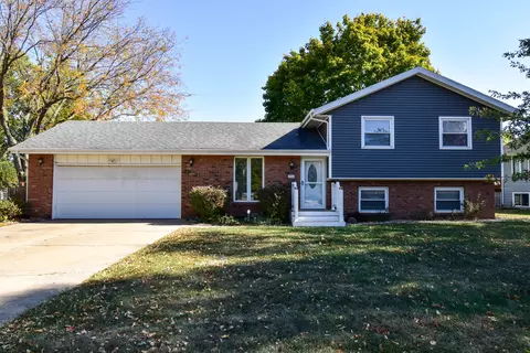 706 N Illini Ave, Pontiac, IL 61764