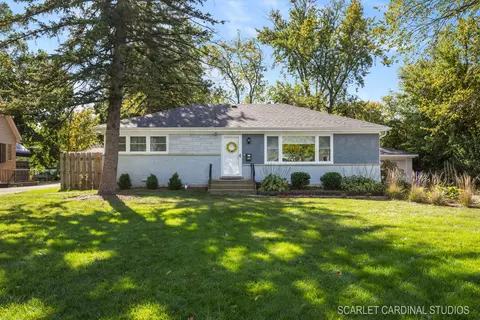 1008 Wakeman Ave, Wheaton, IL 60187