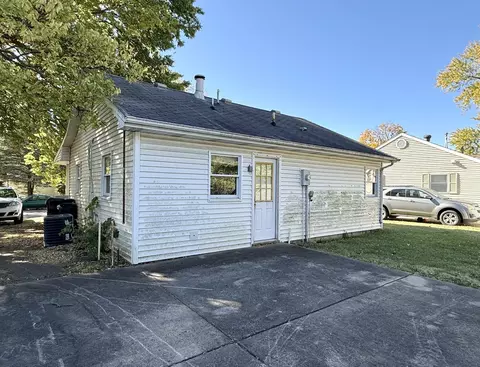 236 Arcadia Dr, Rantoul, IL 61866 photo 4