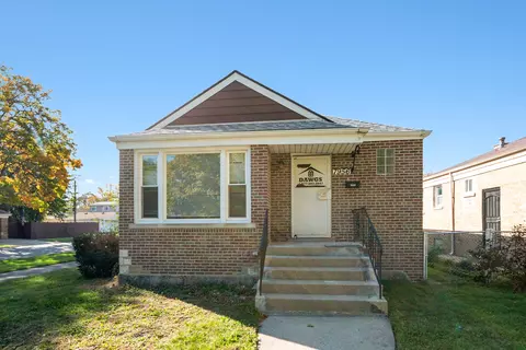 7956 S Trumbull Ave, Chicago, IL 60652