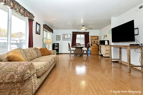 Other - 601 Devonshire Ct #B, Mchenry, IL 60050 photo 3 of 4