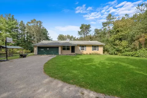 18814 Altenburg Rd, Harvard, IL 60033