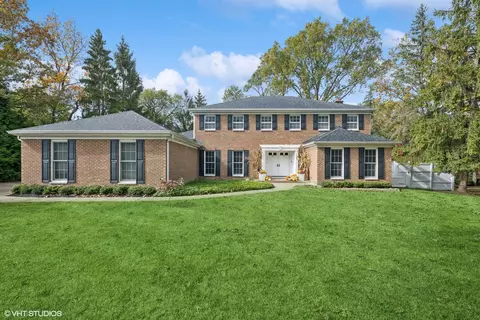 1340 Oak Knoll Dr, Lake Forest, IL 60045