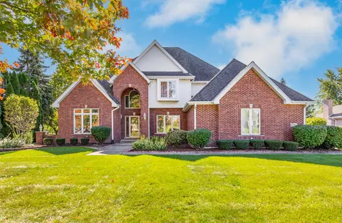 13745 Kit Ln, Lemont, IL 60439