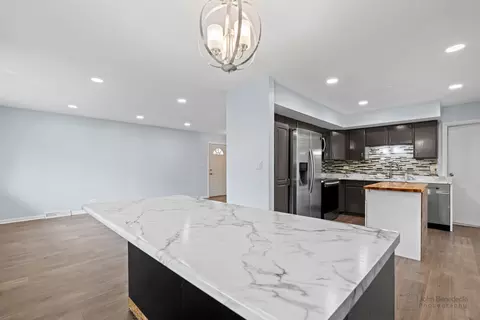 Kitchen - 601 Lance Dr, Des Plaines, IL 60016 photo 1 of 3