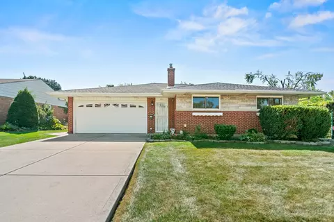 Exterior - 601 Lance Dr, Des Plaines, IL 60016 photo 1 of 3