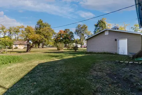 Exterior - 625 Warren St, Chenoa, IL 61726 photo 8 of 15