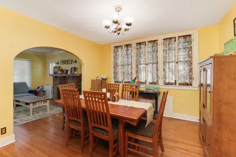 Dining - 625 Warren St, Chenoa, IL 61726 photo 1 of 3
