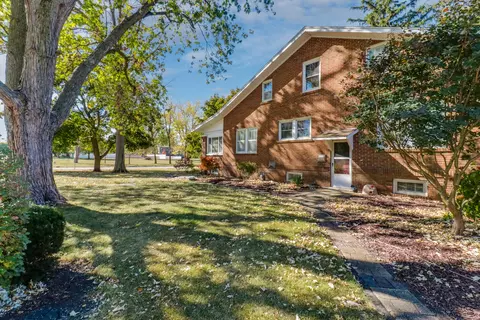 Exterior - 625 Warren St, Chenoa, IL 61726 photo 3 of 15