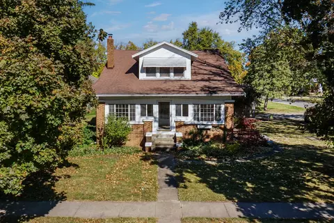 625 Warren St, Chenoa, IL 61726