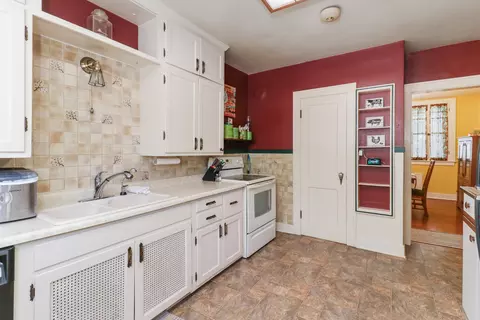 Kitchen - 625 Warren St, Chenoa, IL 61726 photo 3 of 3