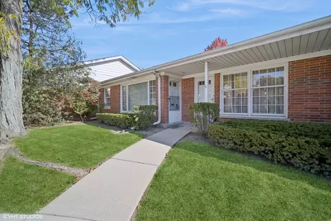 1517 Plymouth Pl, Glenview, IL 60025