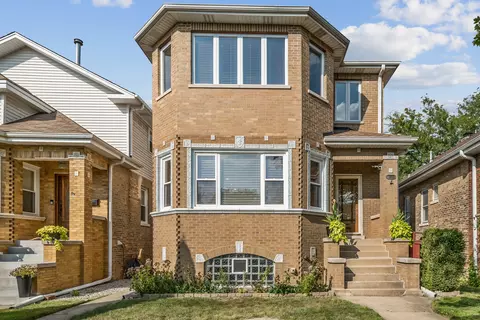 7830 W Sunset Dr, Elmwood Park, IL 60707