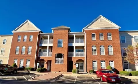 1903 N Lincoln Ave #221, Urbana, IL 61801