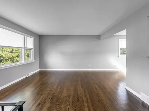 Living - 7721 Sholer Ave, Bridgeview, IL 60455 photo 4 of 8