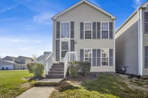 794 Symphony Dr #794, Aurora, IL 60504