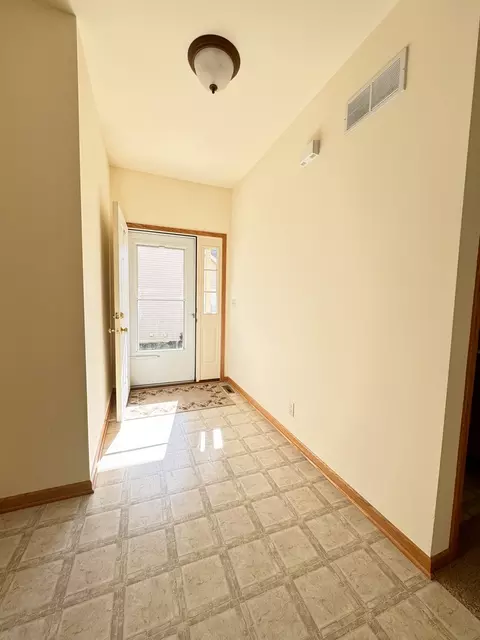 Entry Way - 1660 Overlook Dr, Dixon, IL 61021 photo 1 of 1