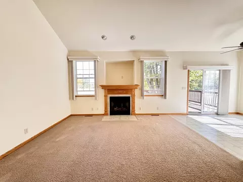 Living - 1660 Overlook Dr, Dixon, IL 61021 photo 2 of 2