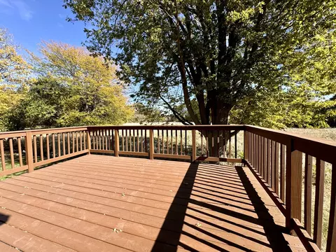 Exterior - 1660 Overlook Dr, Dixon, IL 61021 photo 2 of 4