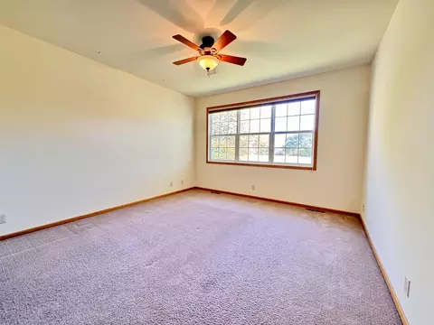 Bedroom - 1660 Overlook Dr, Dixon, IL 61021 photo 1 of 2
