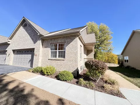 Exterior - 1660 Overlook Dr, Dixon, IL 61021 photo 3 of 4