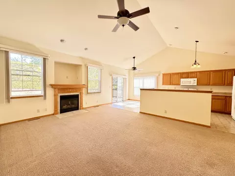 Living - 1660 Overlook Dr, Dixon, IL 61021 photo 1 of 2
